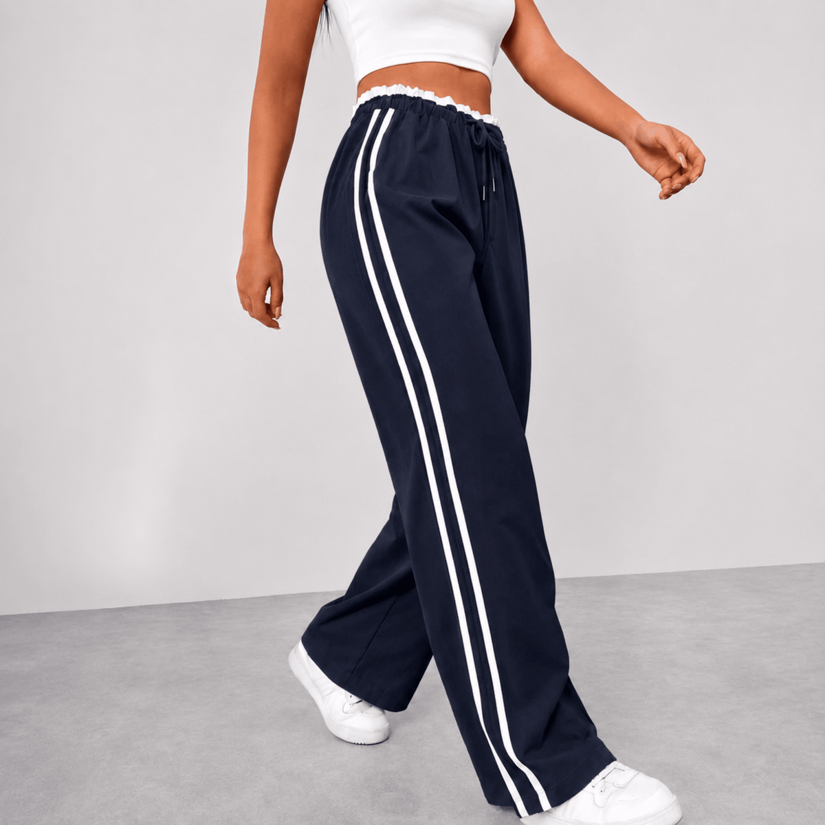 Beatrice - Women's High-Waisted Wide-Leg Joggers - Joggers - Navy Blue - Parker&Brooks
