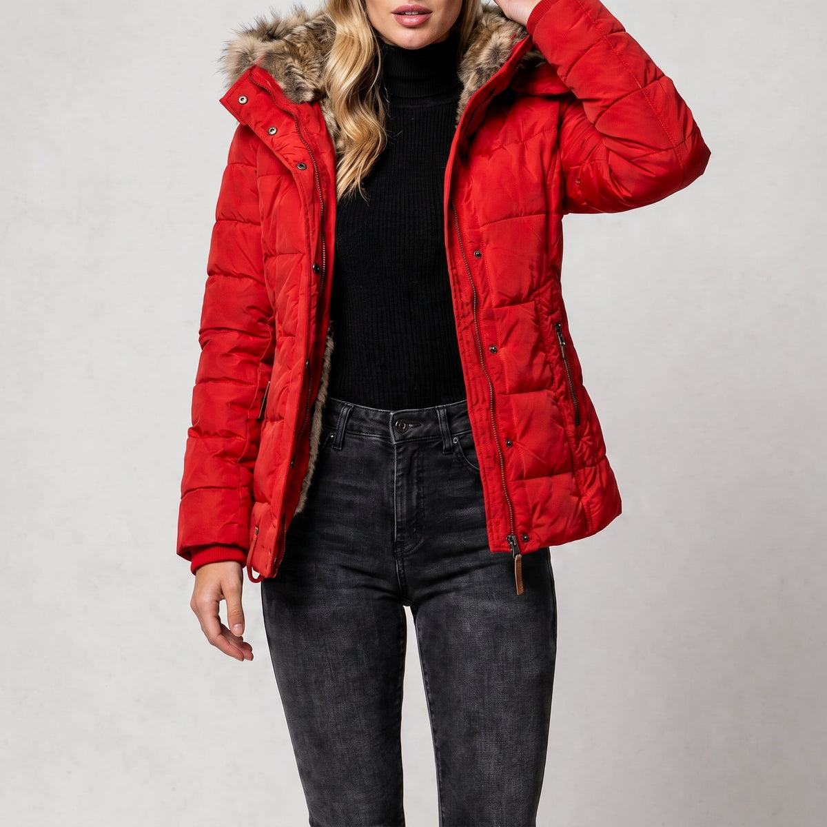 Chloe - Women's Hooded Puffer Jacket with Faux Fur Trim and Zip Pockets - Coats & Jackets - Red - Sarvento