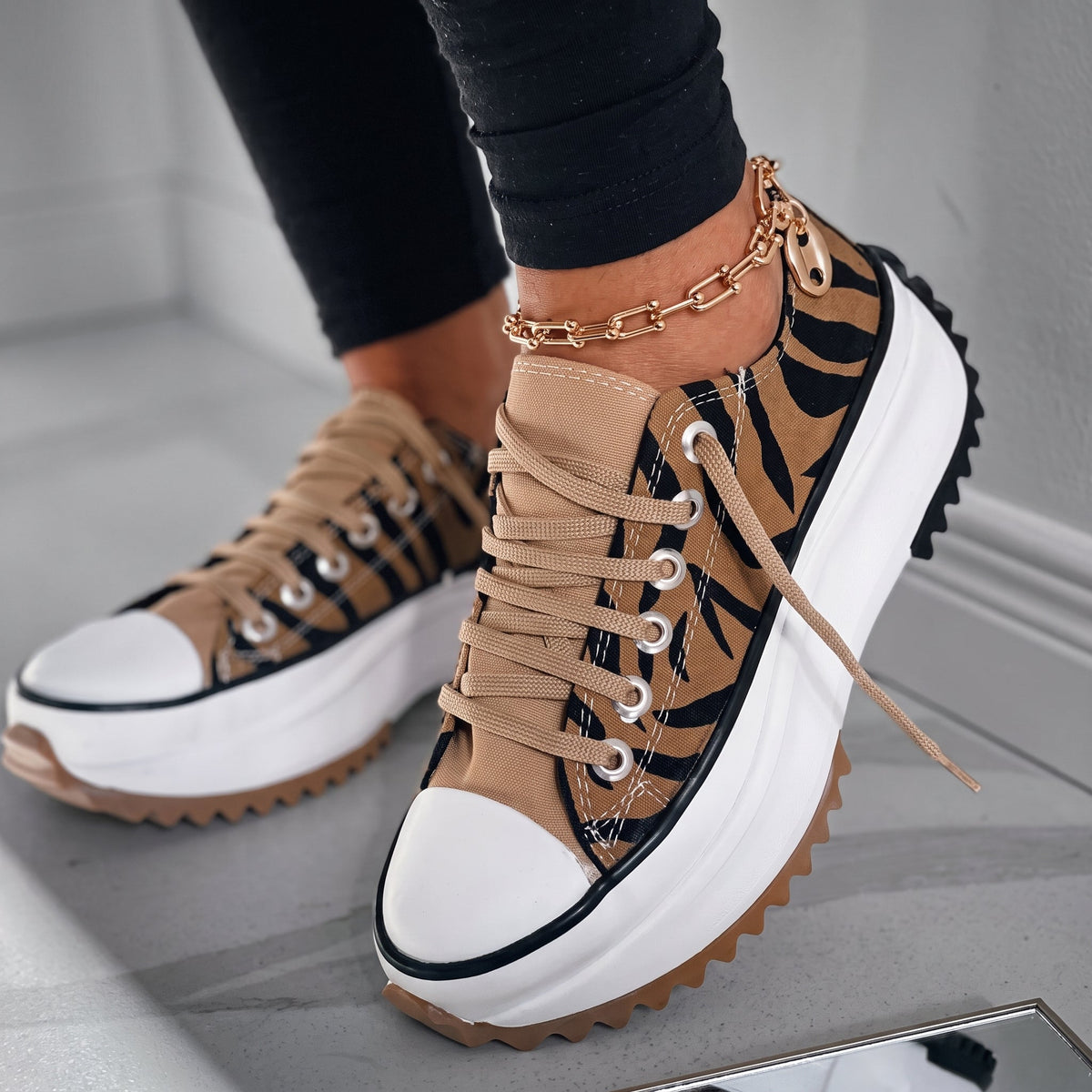 Colette - Women's Orthopedic Platform Sneakers with Lace-Up Front - Sneakers - Brown - Parker&Brooks