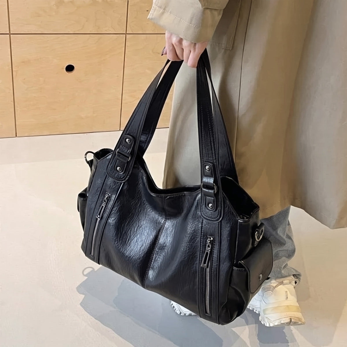 Elise - Women's Slouchy Shoulder Tote Bag with Multiple Zip Pockets - Tote Bags - Black - Sarvento