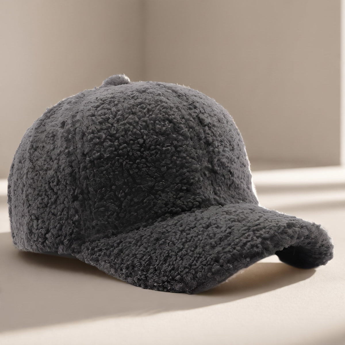 Evelyn - Women's Sherpa Baseball Cap with Adjustable Strap - Baseball Cap - Dark Gray - Sarvento