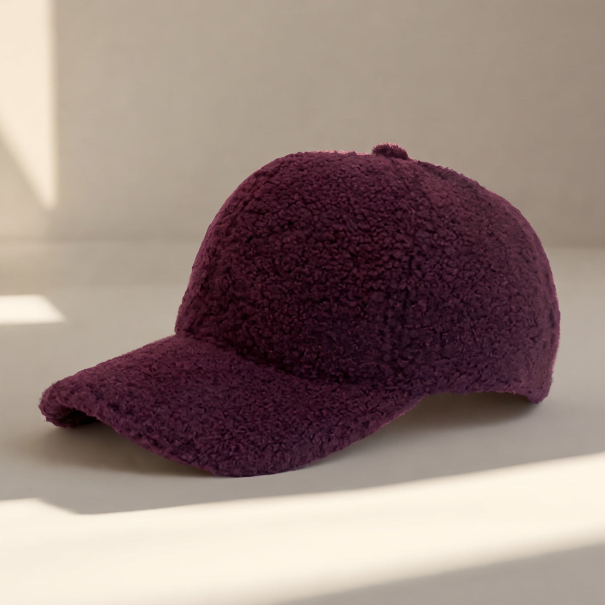 Evelyn - Women's Sherpa Baseball Cap with Adjustable Strap - Baseball Cap - Wine Red - Sarvento