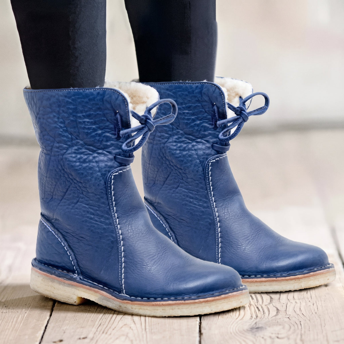 Harper - Women's Shearling Trim Lace-Up Slouch Snow Boots - Boots - Blue - Sarvento