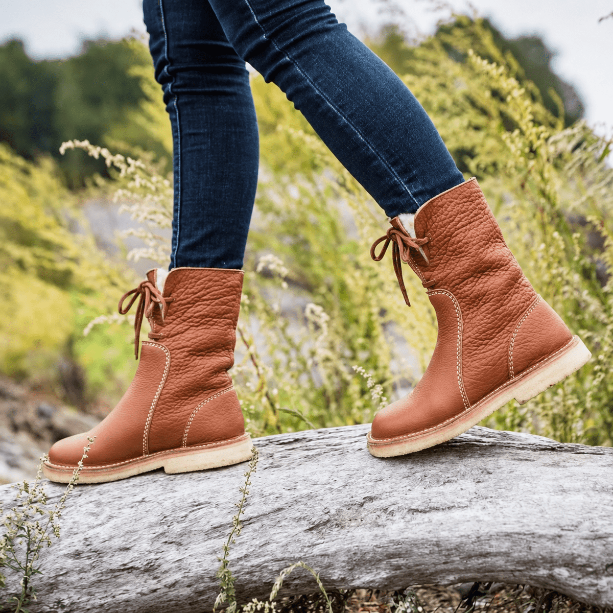 Harper - Women's Shearling Trim Lace-Up Slouch Snow Boots - Boots - Light Brown - Sarvento