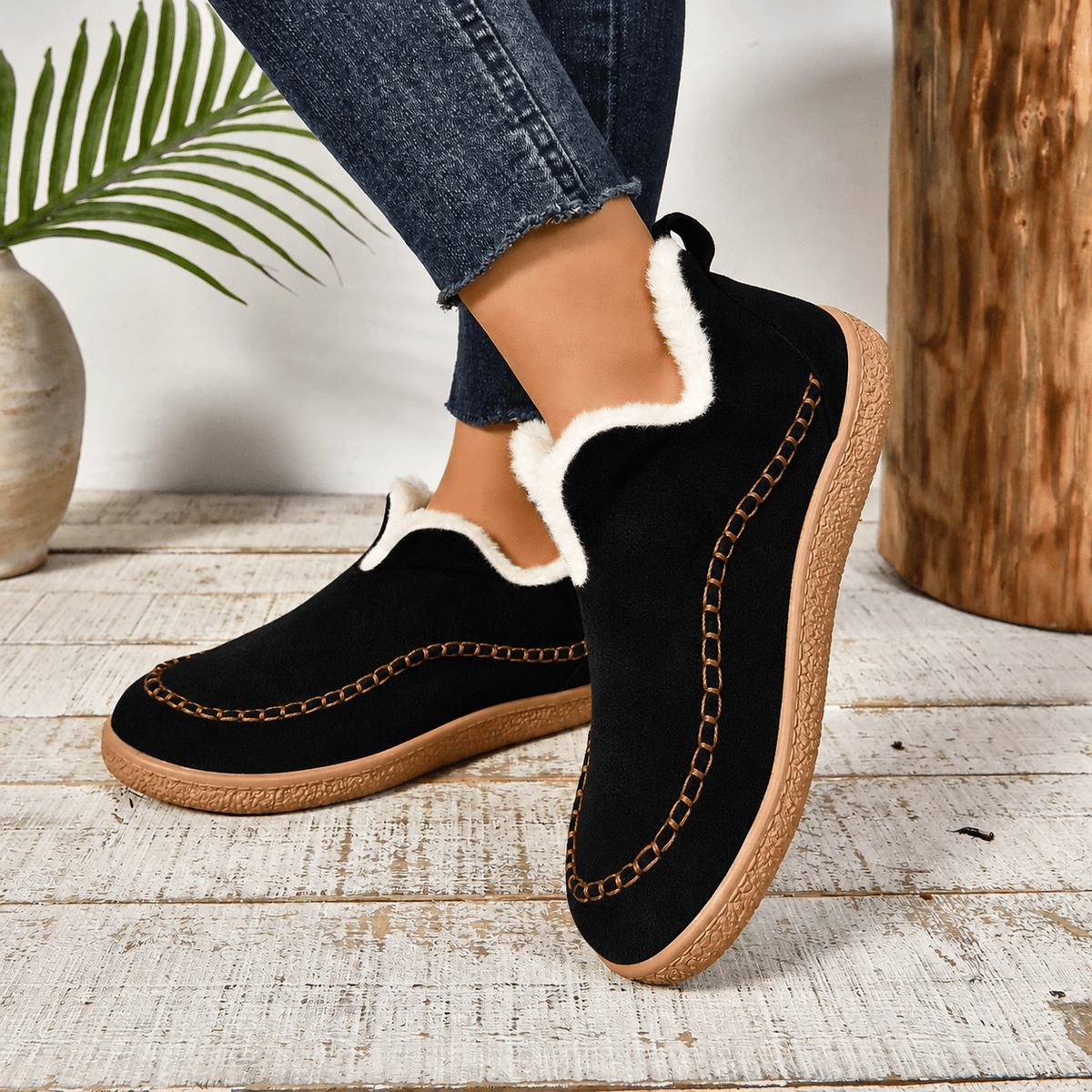 Hazel – Women’s Orthopaedic Faux Fur Lined Stitched Trim Moccasin Slippers - Slippers - Black - Sarvento
