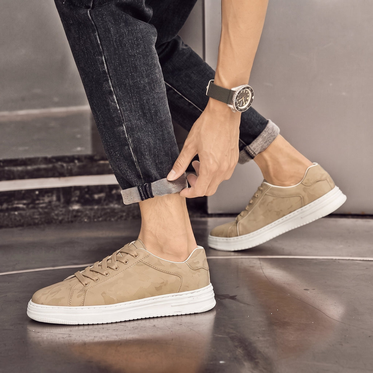 Jonas - Men's Textured Low-Top Lace-Up Sneakers - Sneakers - Beige - Parker&Brooks