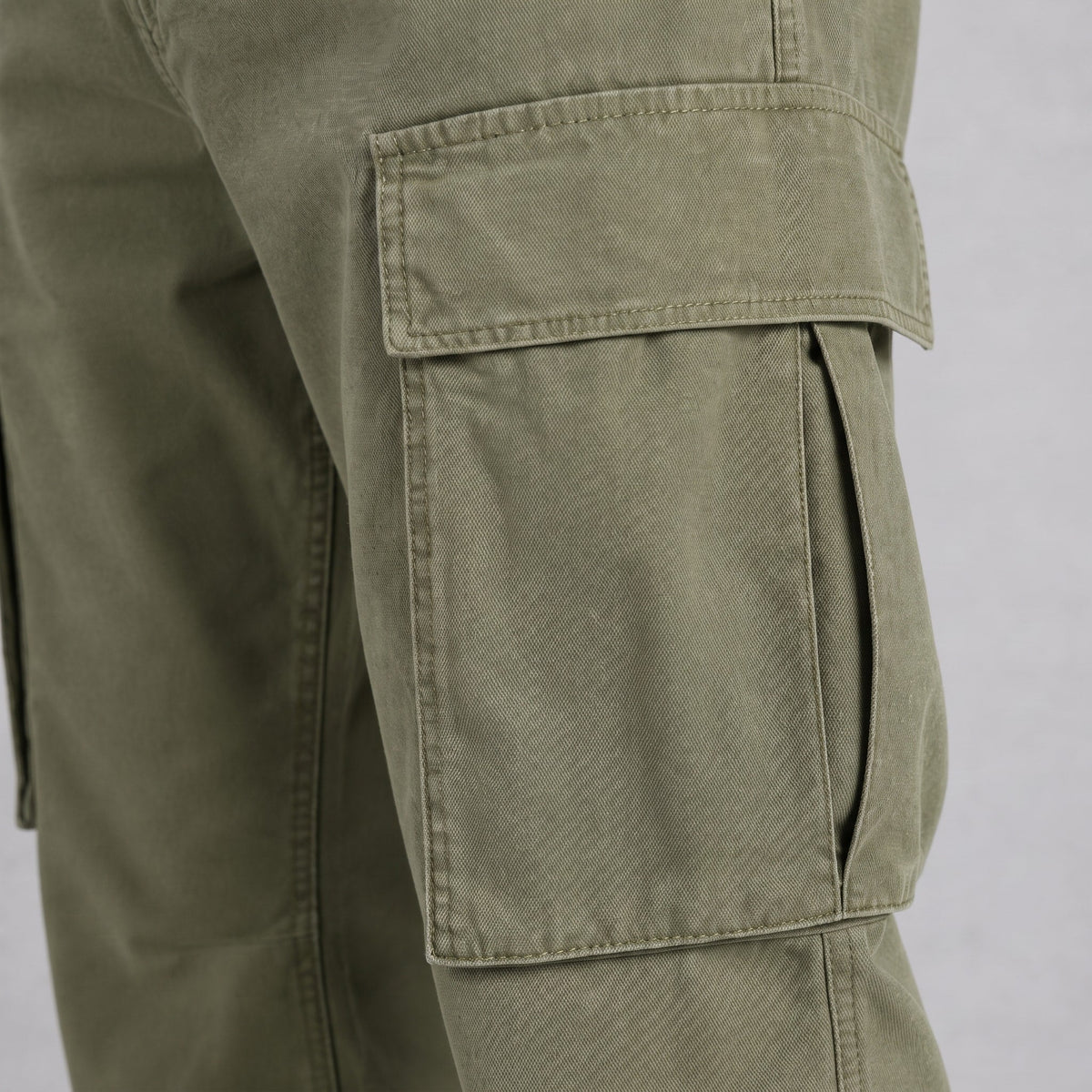 Marcus - Men's Relaxed Fit Straight-Leg Cargo Pants - Cargo Pants - Army Green - Sarvento