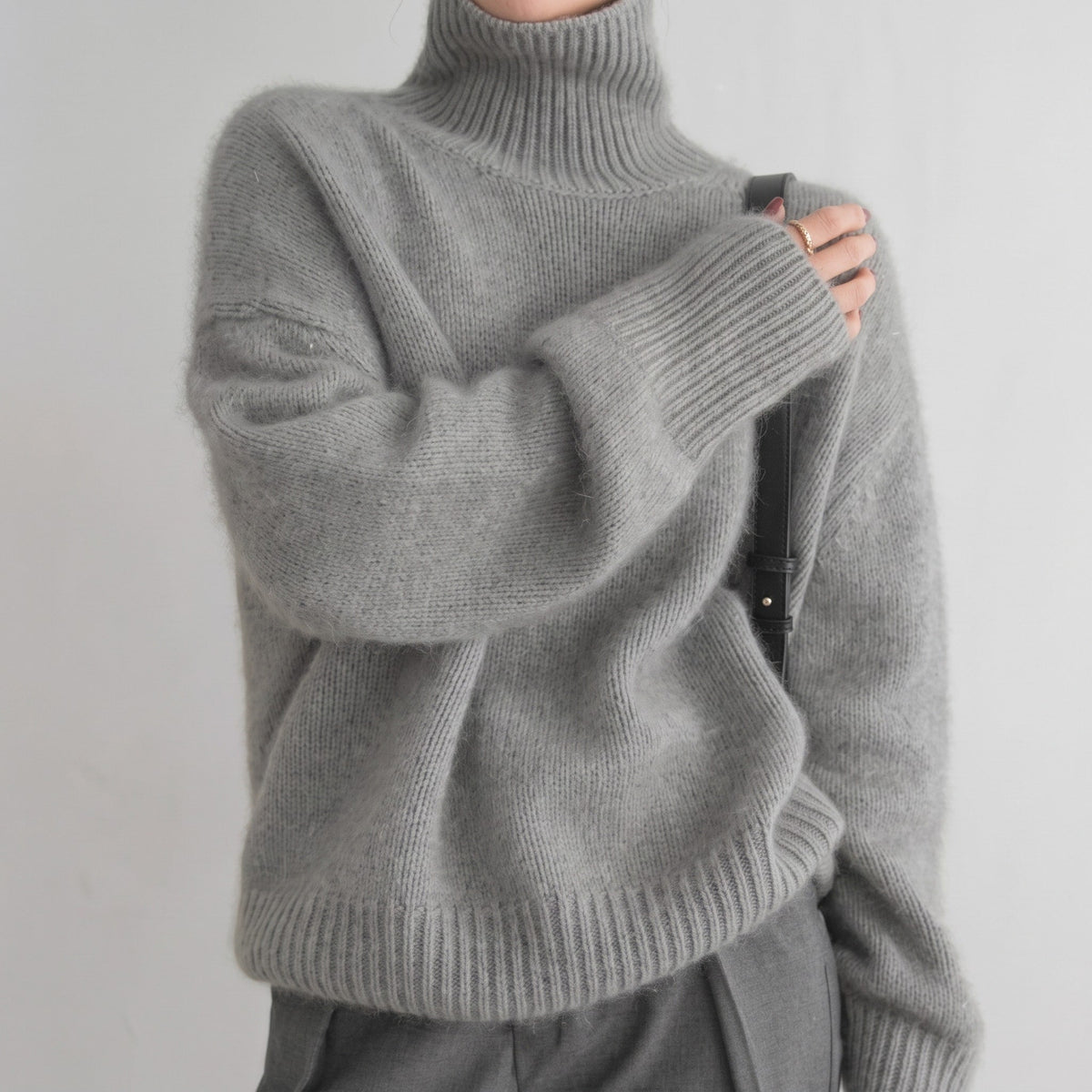 Matilda - Women's Turtleneck Oversized Ribbed Knit Sweater - Sweaters - Gray - Sarvento