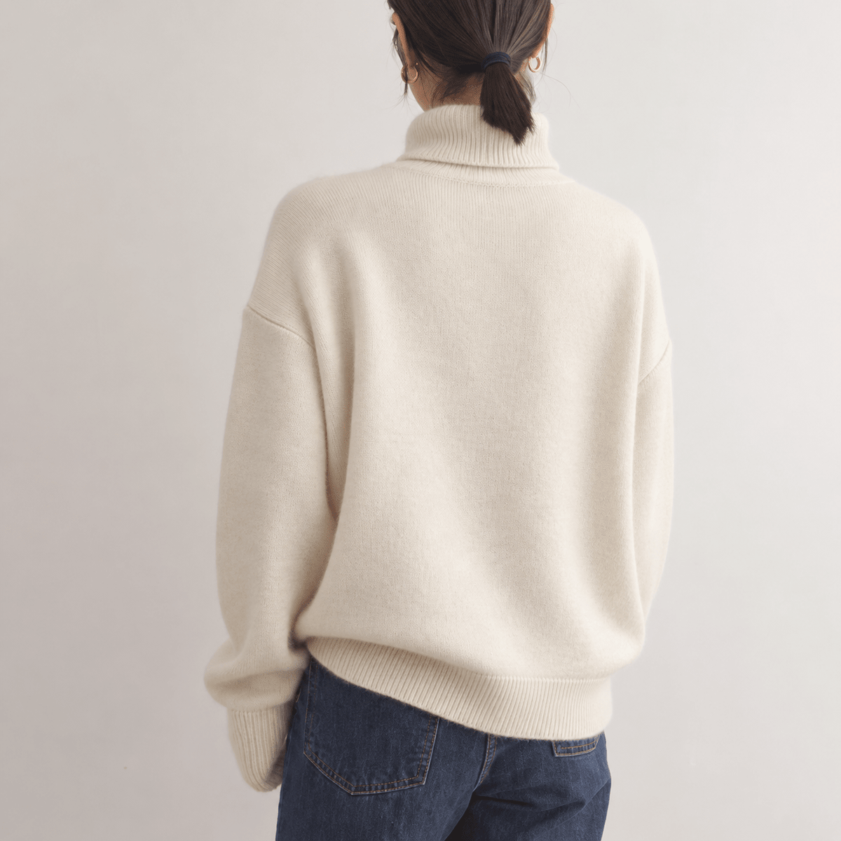 Matilda - Women's Turtleneck Oversized Ribbed Knit Sweater - Sweaters - Beige - Sarvento