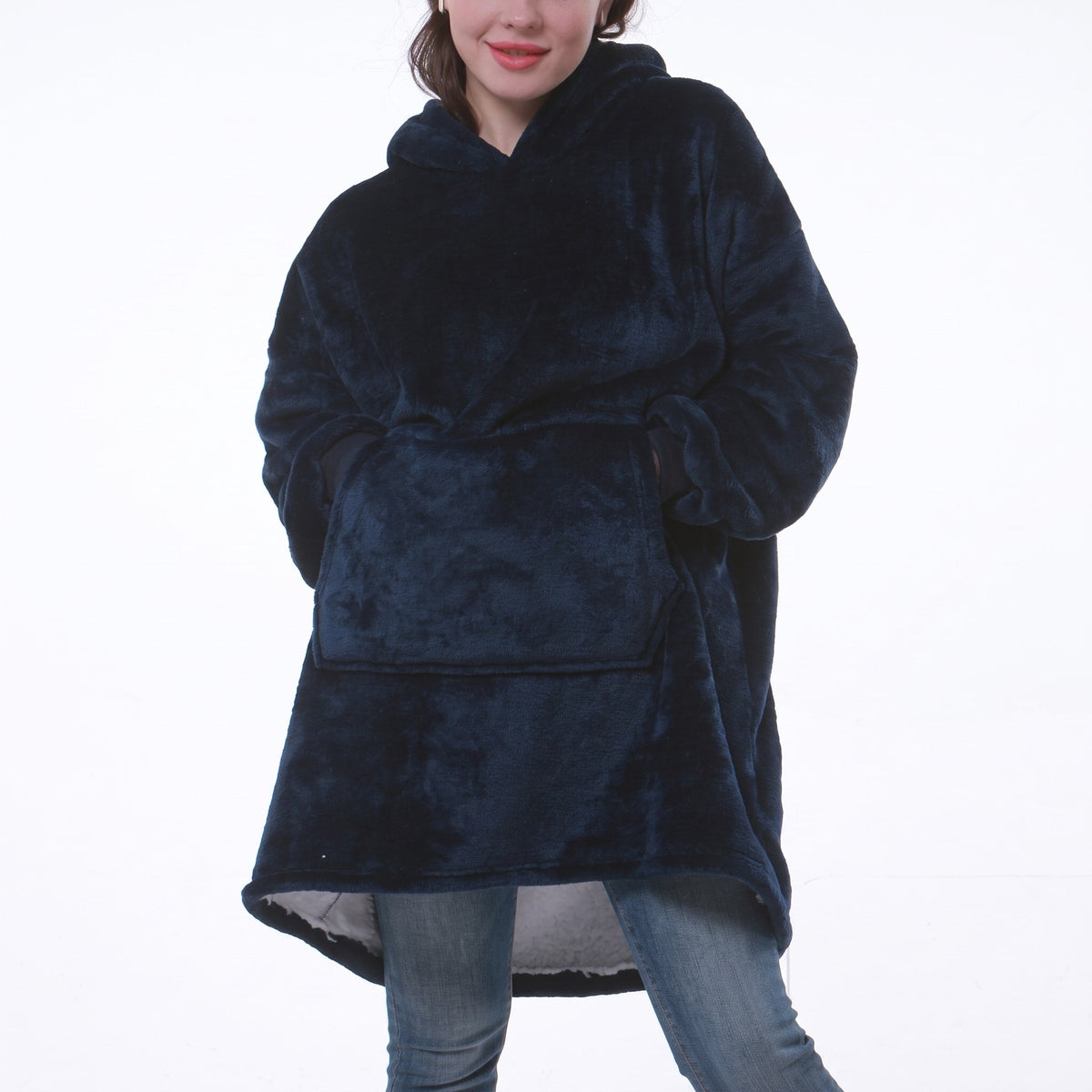 Megan - Women's Oversized Hooded Blanket Sweatshirt with Front Pocket - Blanket & Sleep Sacks - Black - Sarvento