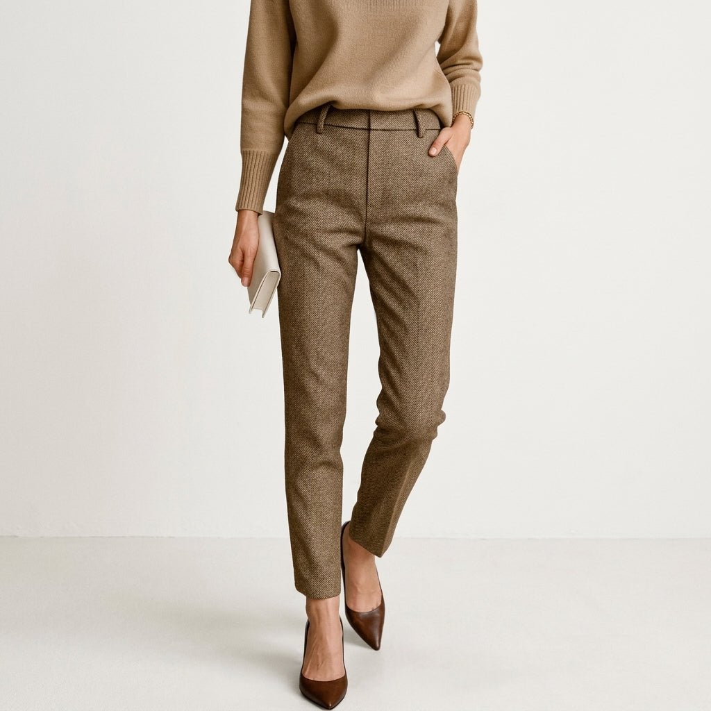 Sophie – Women’s Herringbone Straight Leg Tailored Trousers with Slanted Pockets - Trousers - Brown - Sarvento