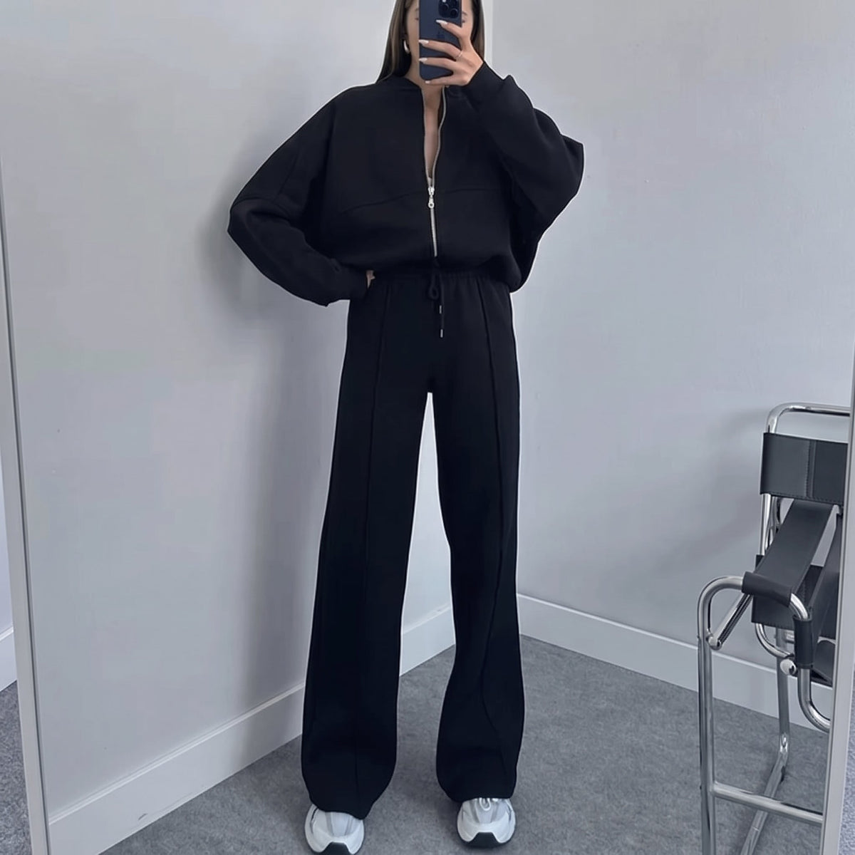 Sophie - Women's Relaxed Zip-Up Sweater Wide-Leg Jogger Tracksuit Set - Loungewear Sets - Black - Sarvento
