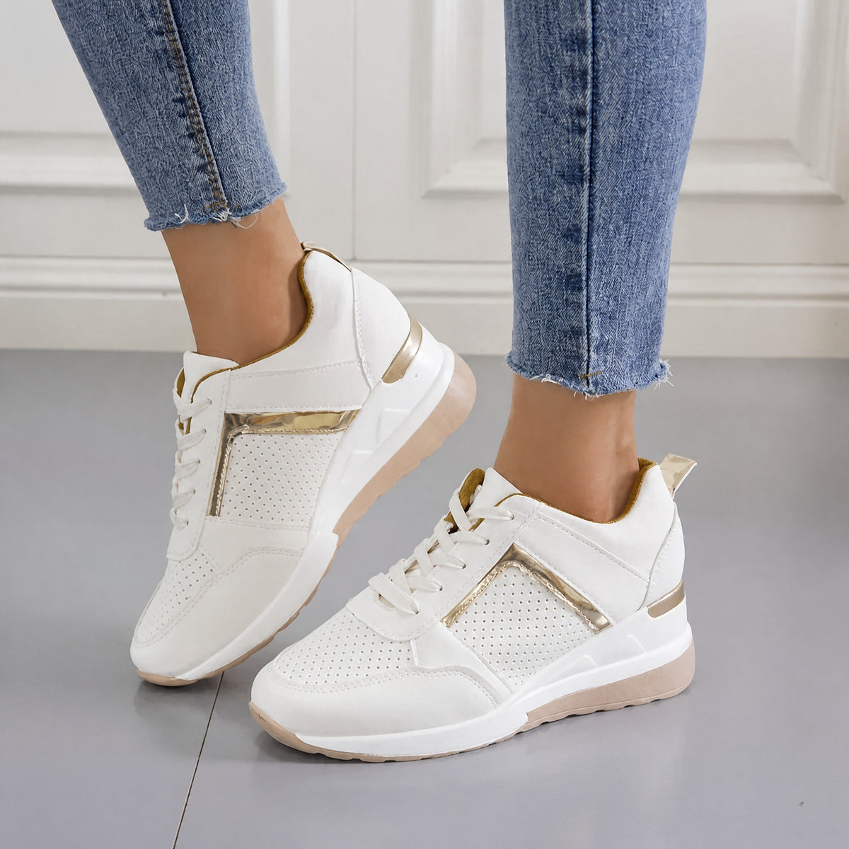 Wiktoria - Women's Orthopedic Wedge Sneakers with Perforated Panels - Sneakers - White - Parker&Brooks