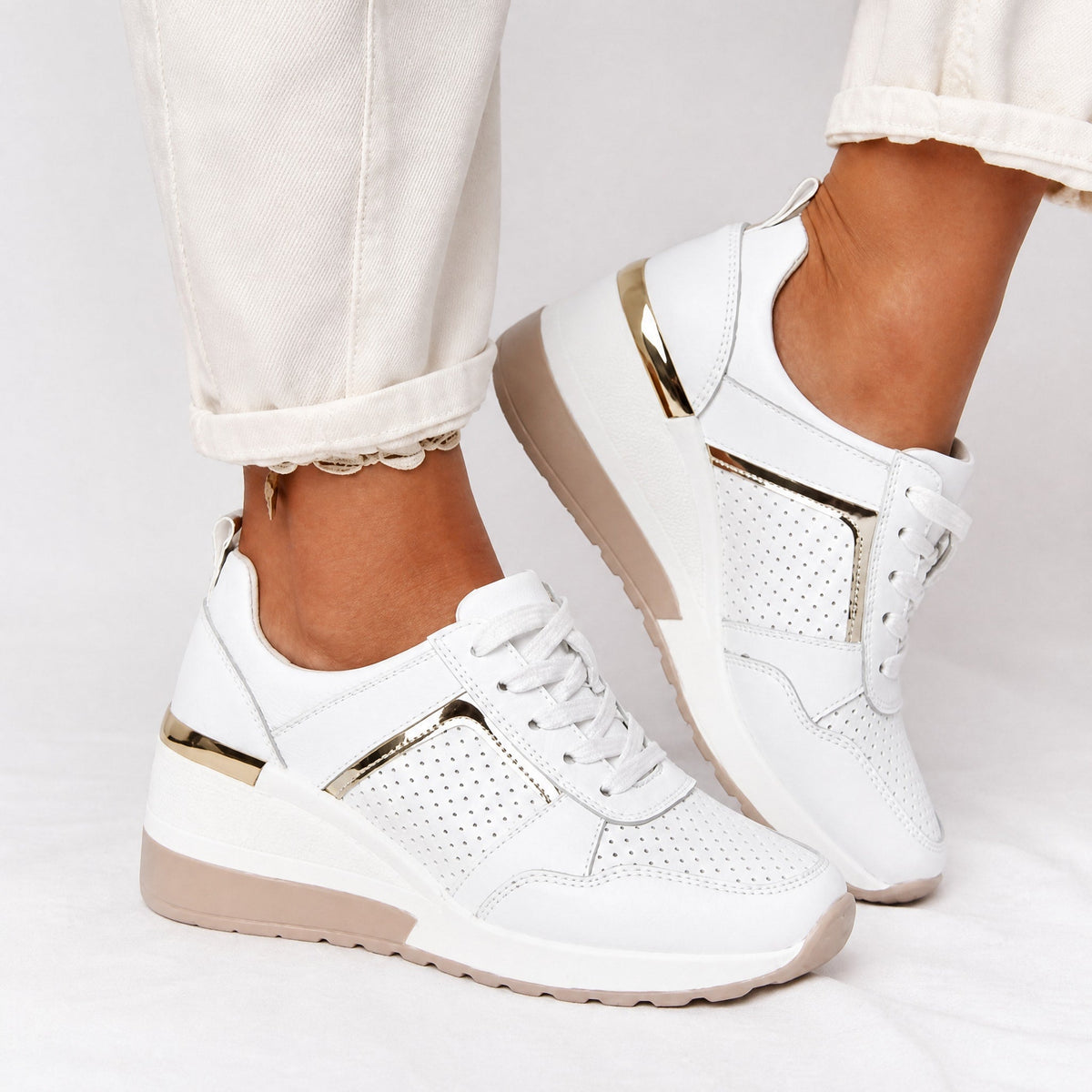Wiktoria - Women's Orthopedic Wedge Sneakers with Perforated Panels - Sneakers - White - Parker&Brooks