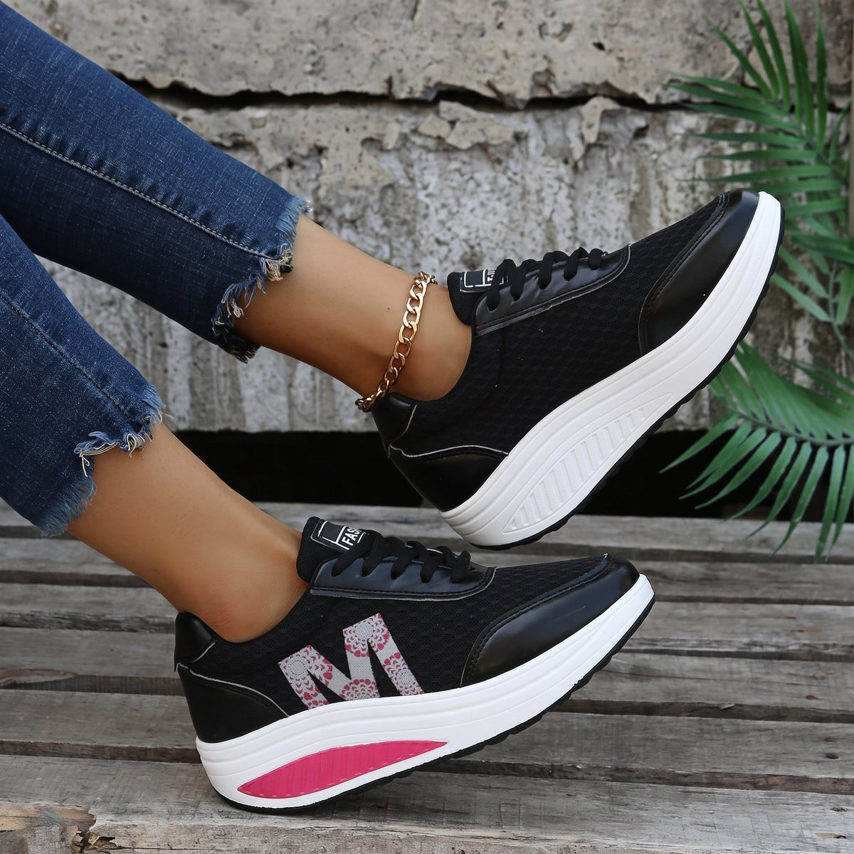 Alice - Women's Orthopedic Slip-On Sneakers with Platform Sole - Sneakers - Black - Parker&Brooks