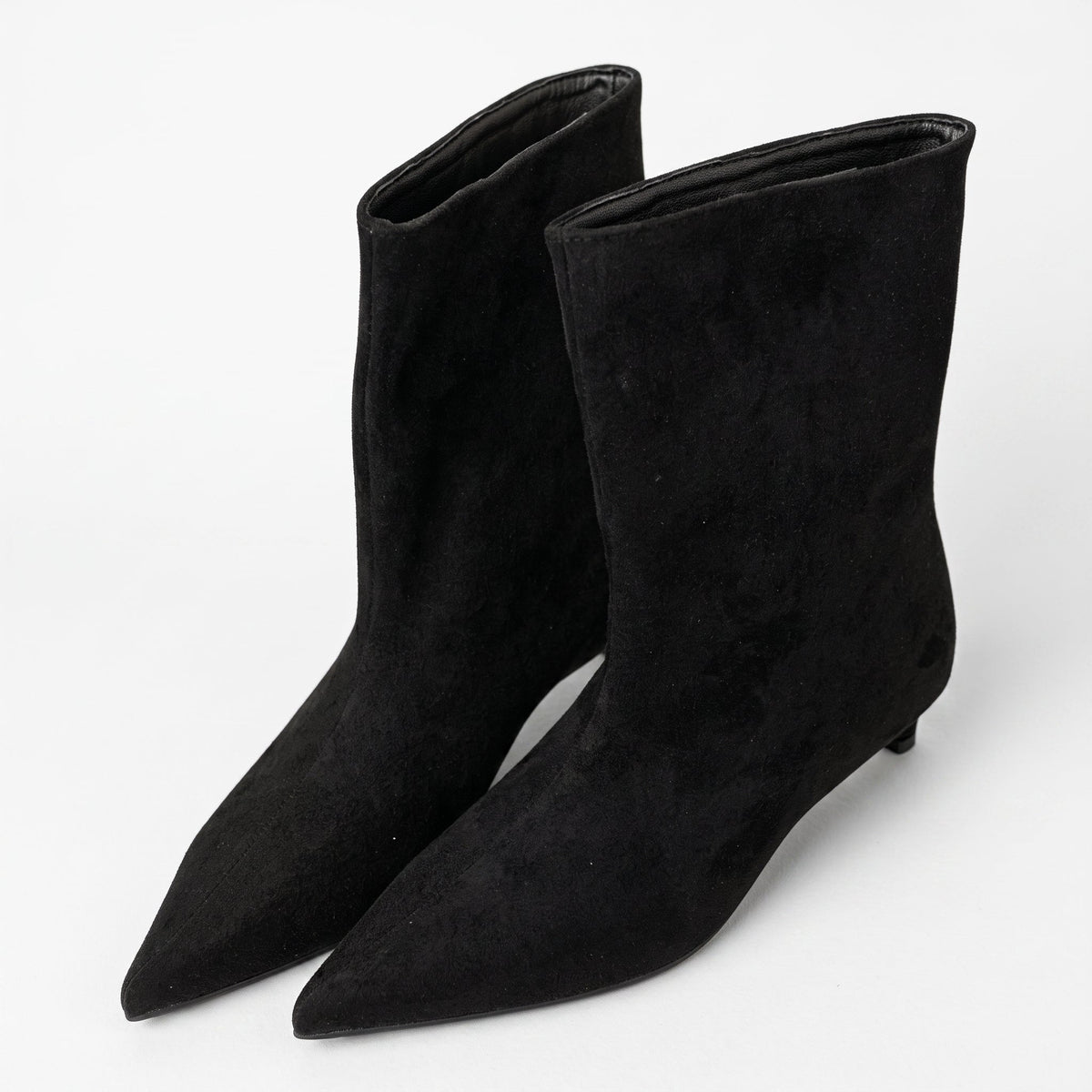 Alice - Women's Pointed Toe Kitten Heel Ankle Boots - Boots - Black - Parker&Brooks