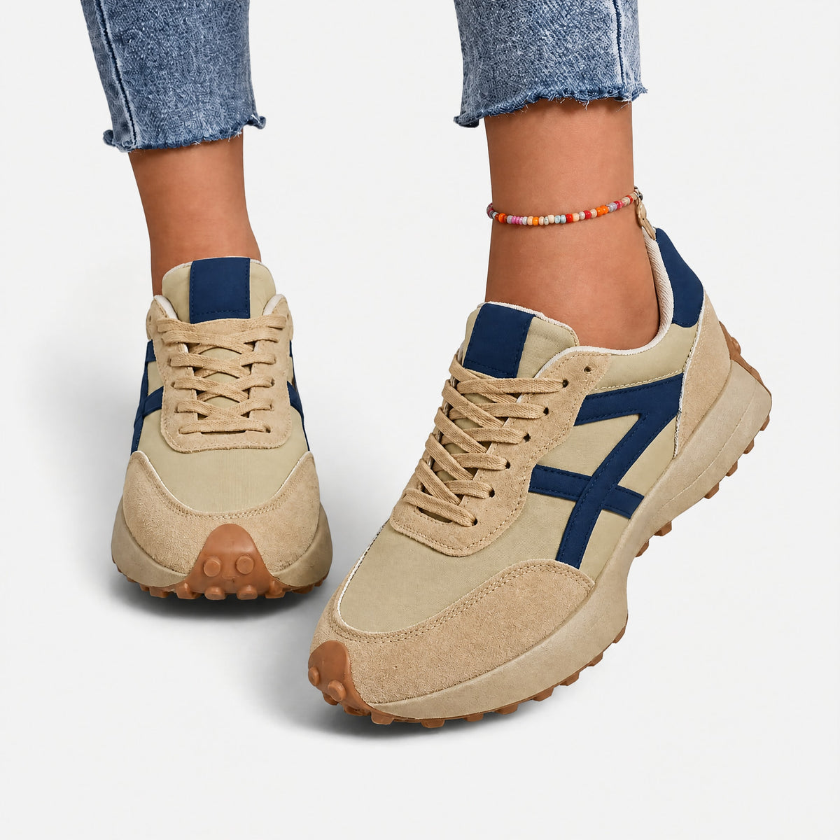 Sophie - Women's Low-Top Lace-Up Sneakers with Contrast Panels