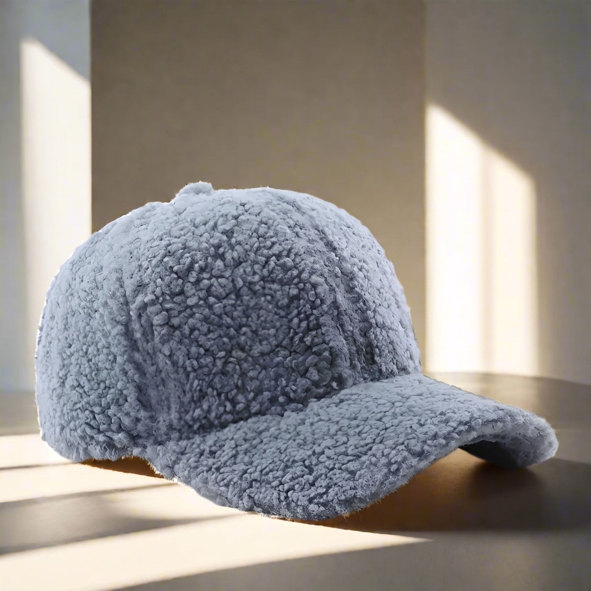 Evelyn - Women's Sherpa Baseball Cap with Adjustable Strap - Baseball Cap - Light Blue - Sarvento
