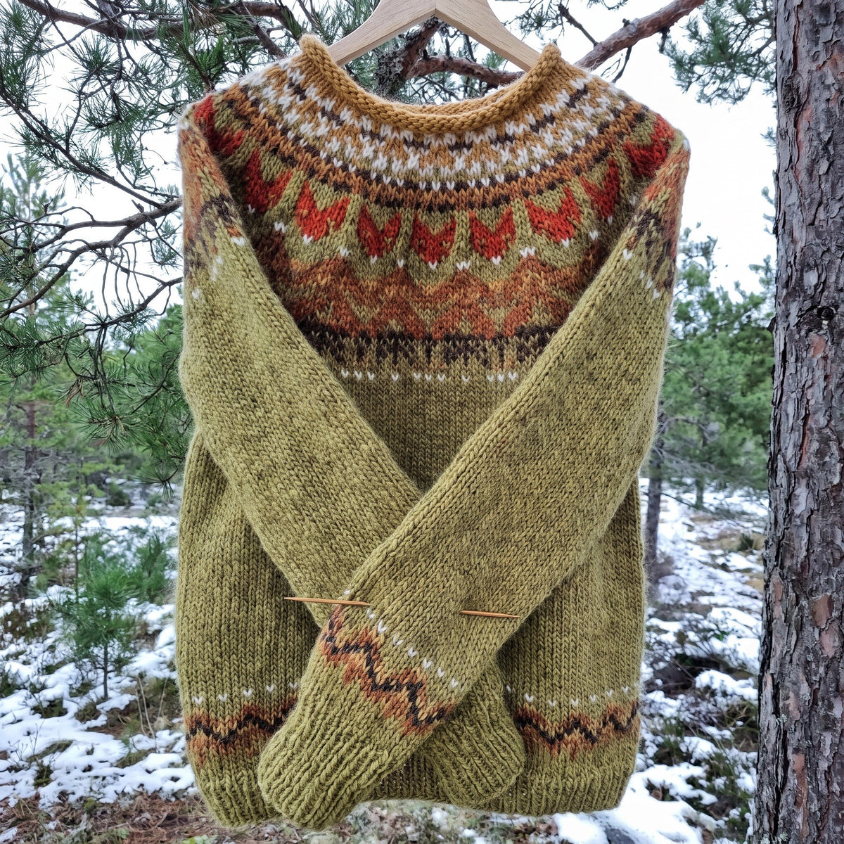 Felix - Men's Fair Isle Crewneck Knit Sweater with Raglan Sleeves - Sweaters - Green - Sarvento
