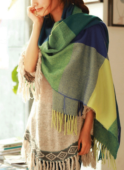 Coleen - Women's Fringed Tassel Wrap Shawl with Plaid Print