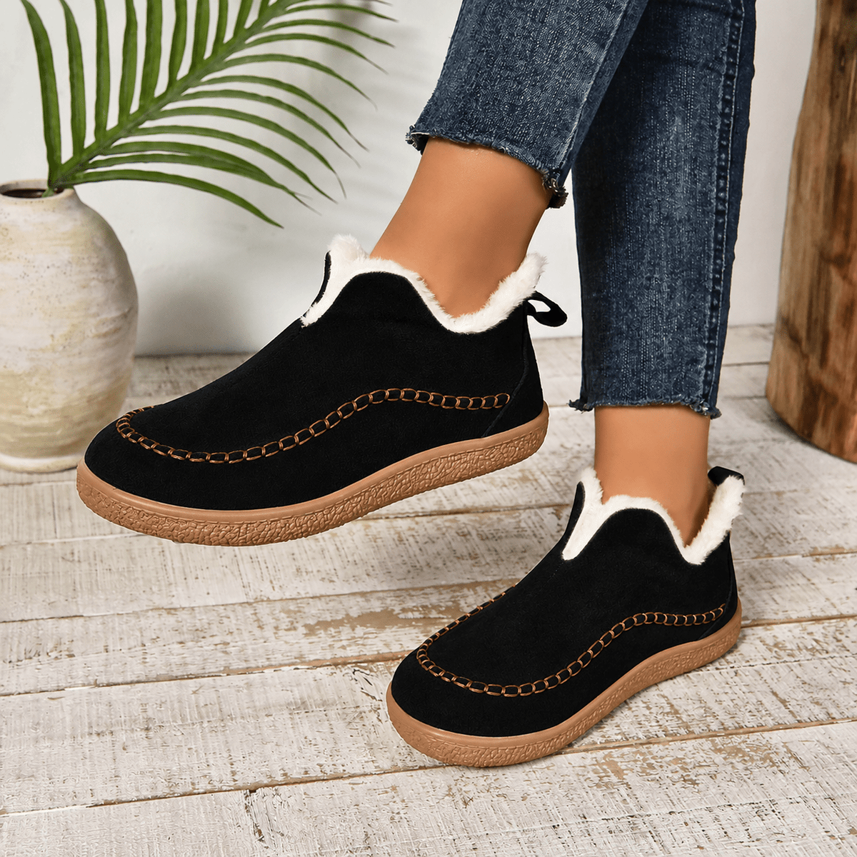 Hazel – Women’s Orthopaedic Faux Fur Lined Stitched Trim Moccasin Slippers - Slippers - Black - Sarvento