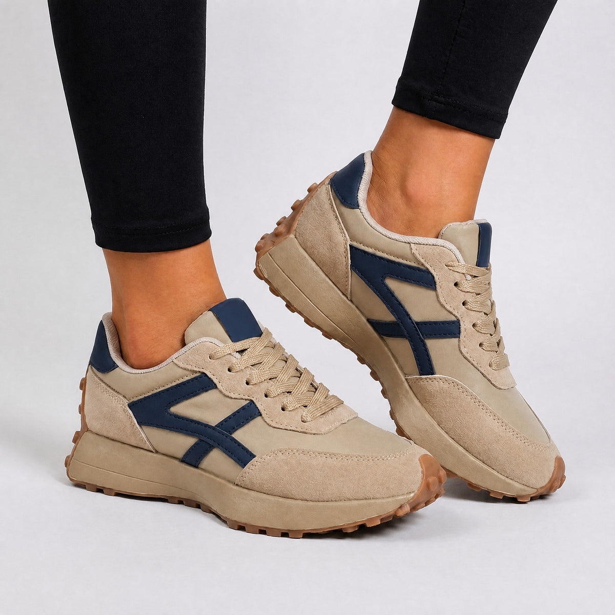 Isla - Women's Retro Chunky Lace-Up Sneakers with Contrast Panel - Sneakers - Khaki - Sarvento