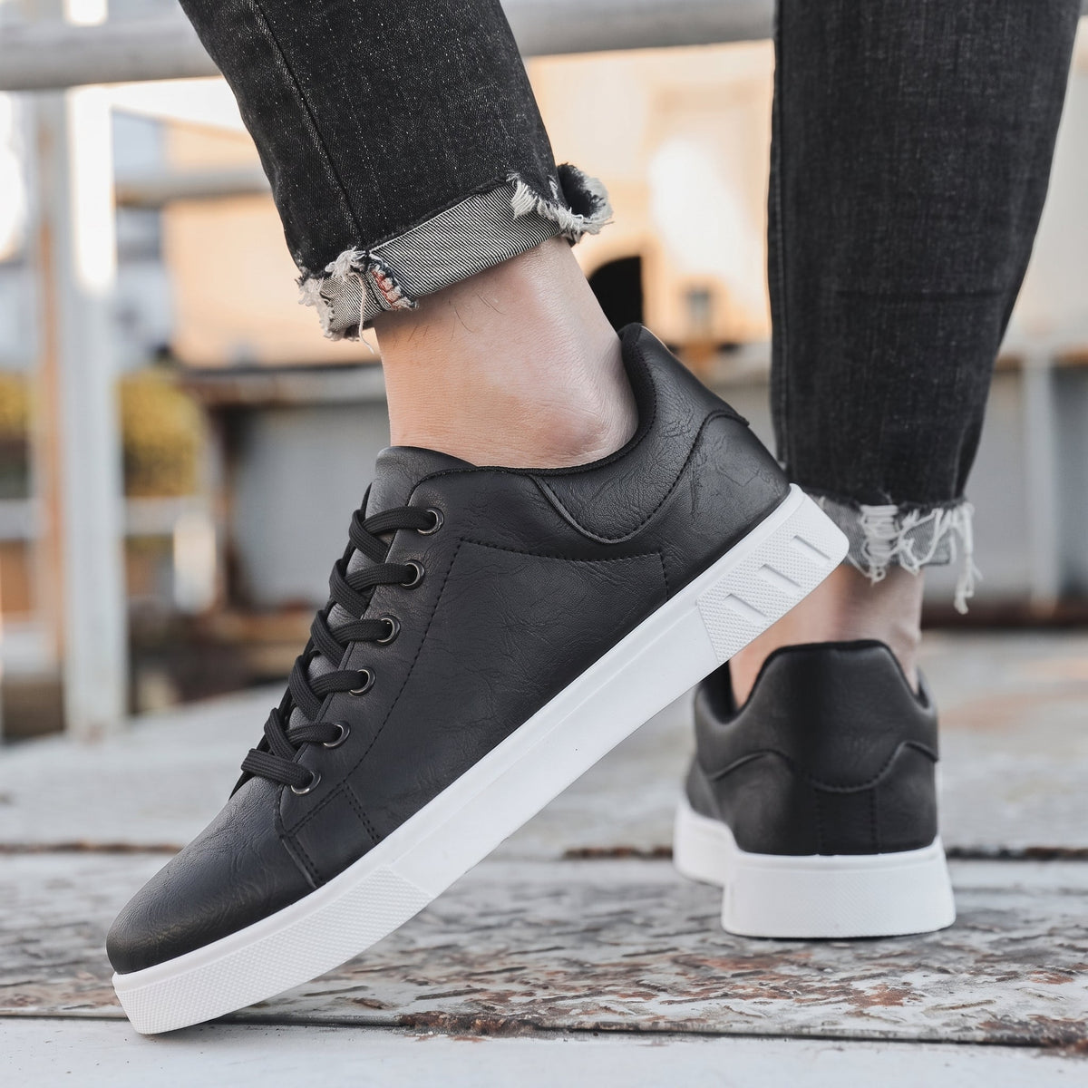 James - Men's Classic Low-Top Lace-Up Sneaker - Sneakers - Black - Parker&Brooks