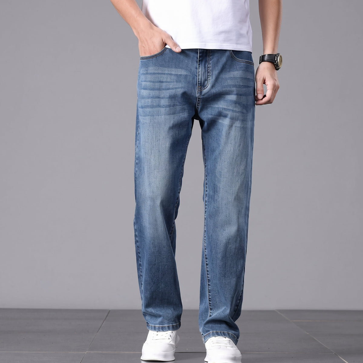 James - Men's Relaxed Fit Straight Leg Jeans with Washed Finish - Jeans - Navy Blue - Parker&Brooks