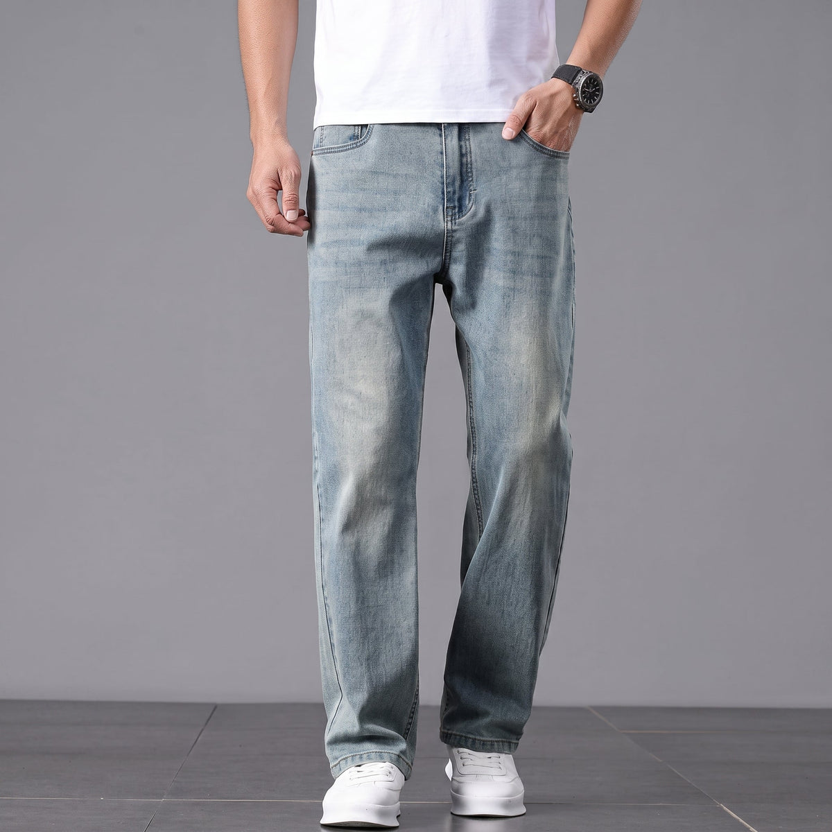 James - Men's Relaxed Fit Straight Leg Jeans with Washed Finish - Jeans - Light Blue - Parker&Brooks