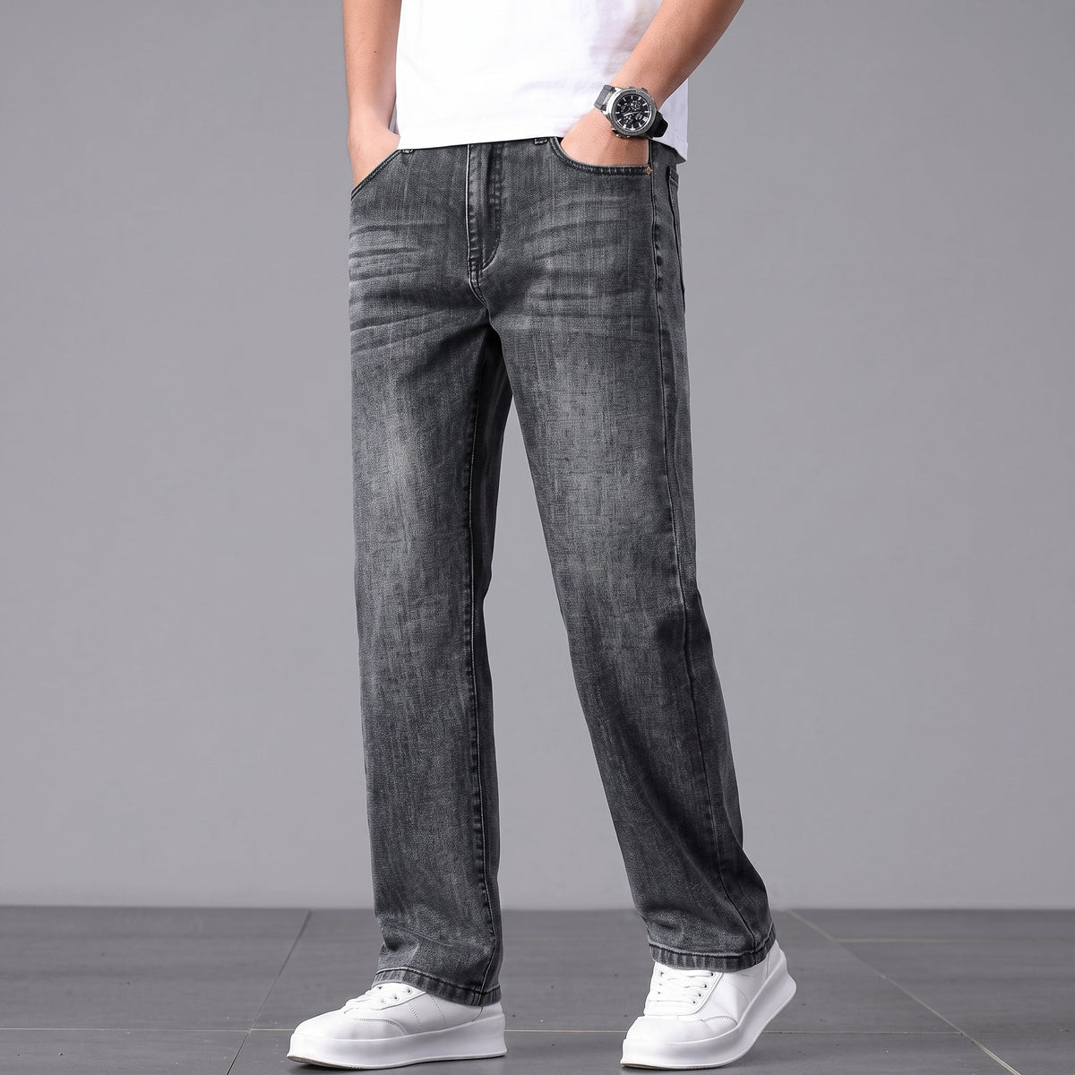 James - Men's Relaxed Fit Straight Leg Jeans with Washed Finish - Jeans - Black - Parker&Brooks