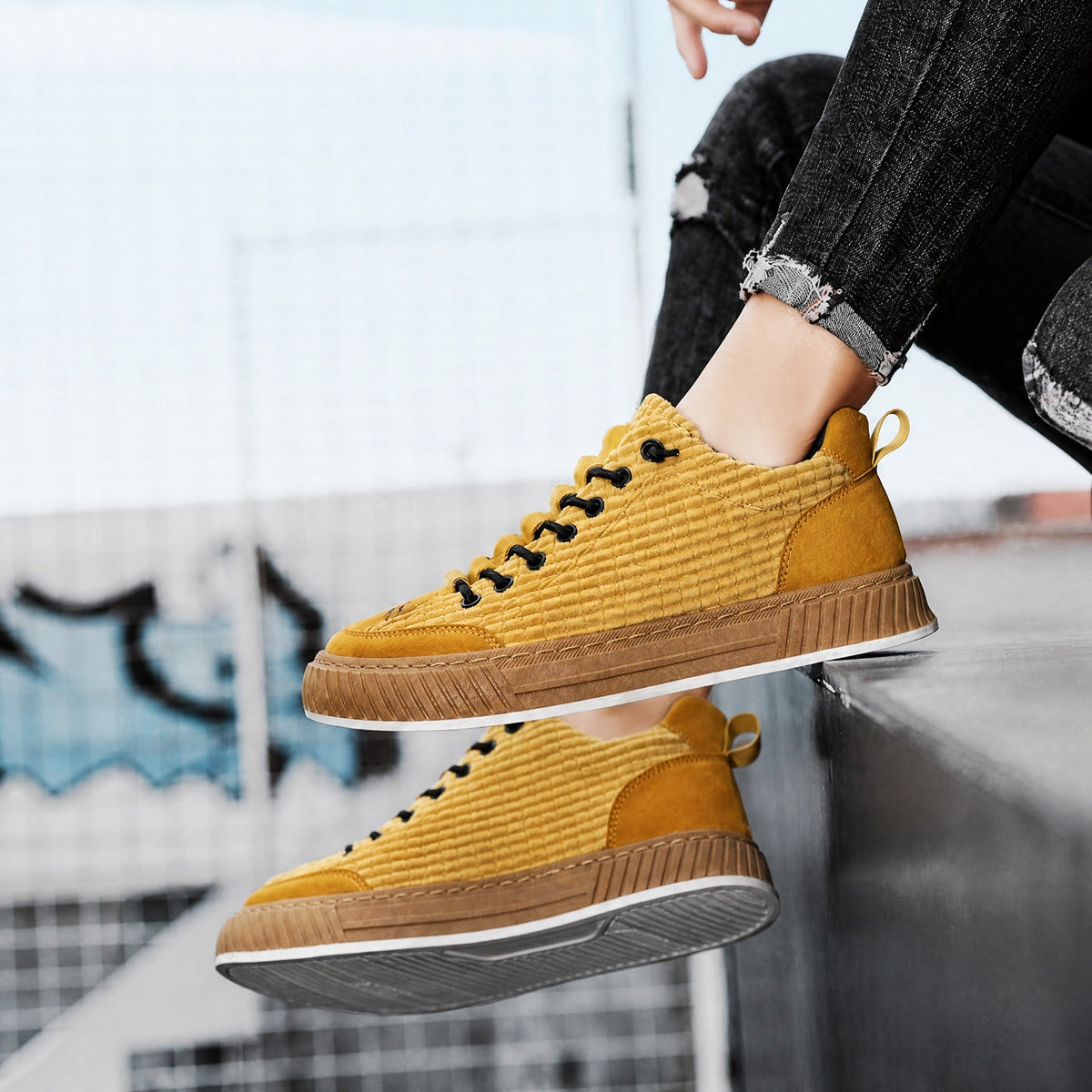 Jonas - Men's Orthopedic Quilted Low-Top Lace-Up Sneakers - Sneakers - Yellow - Parker&Brooks