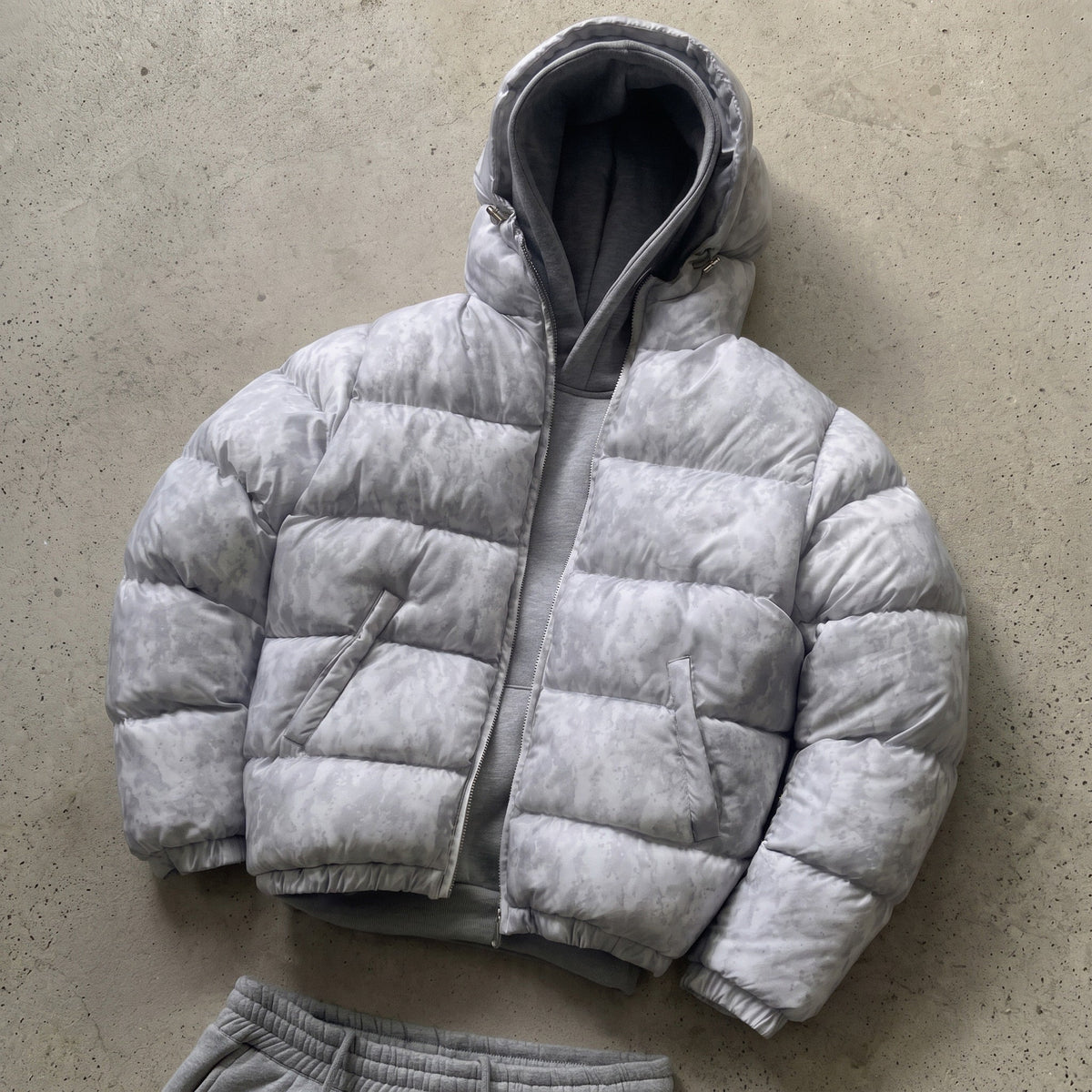 Marcus – Men’s Oversized Cropped Hooded Puffer Jacket - Puffer Jackets - Gray - Sarvento