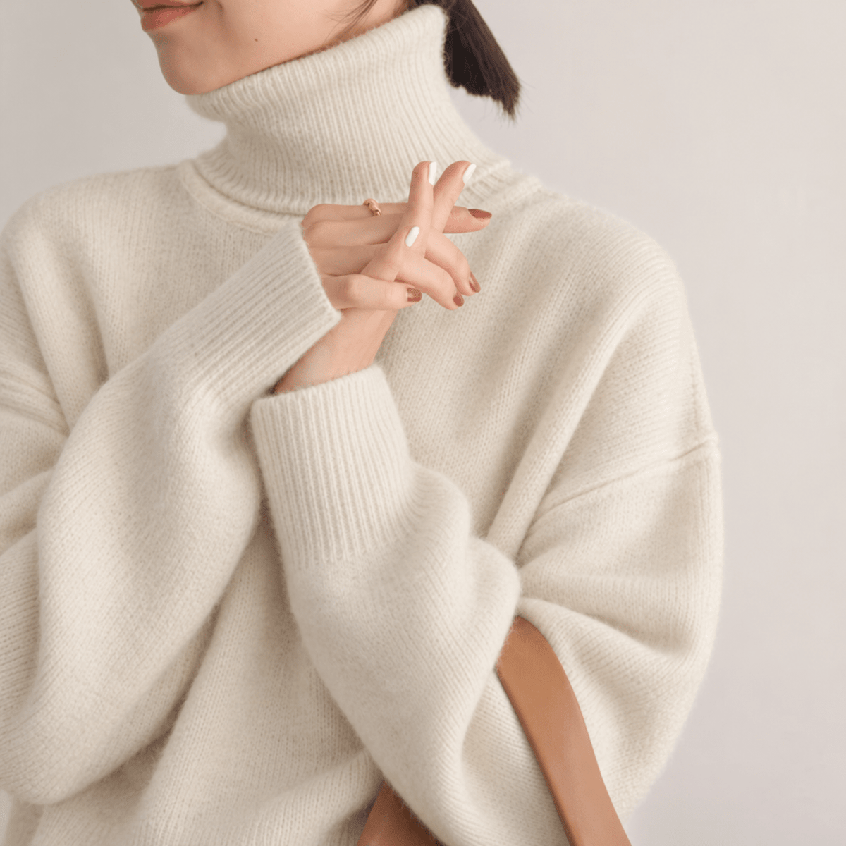 Matilda - Women's Turtleneck Oversized Ribbed Knit Sweater - Sweaters - Beige - Sarvento
