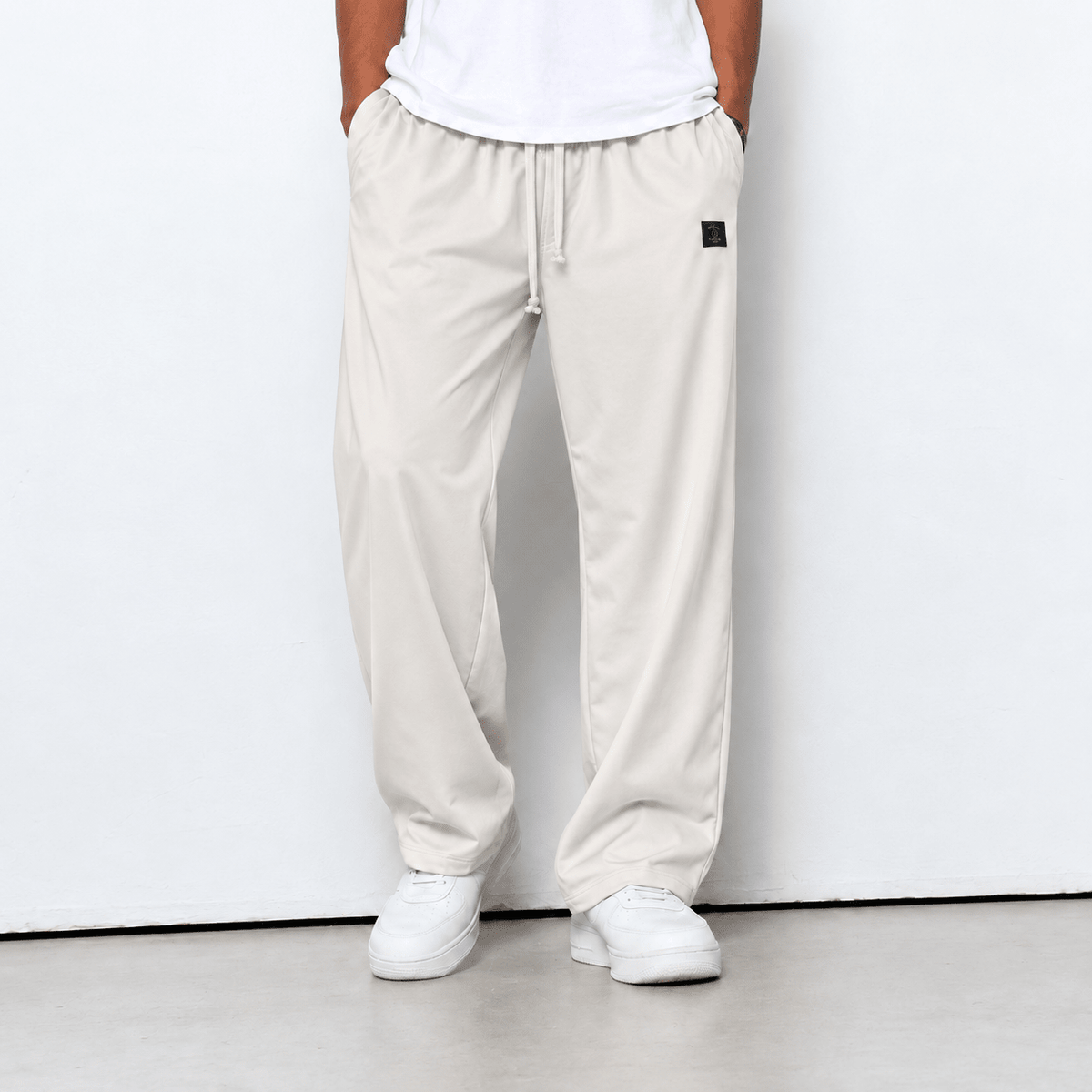 Noah - Men's Relaxed Fit Waffle Knit Sweatpants with Drawstring Waist - Joggers - White - Sarvento