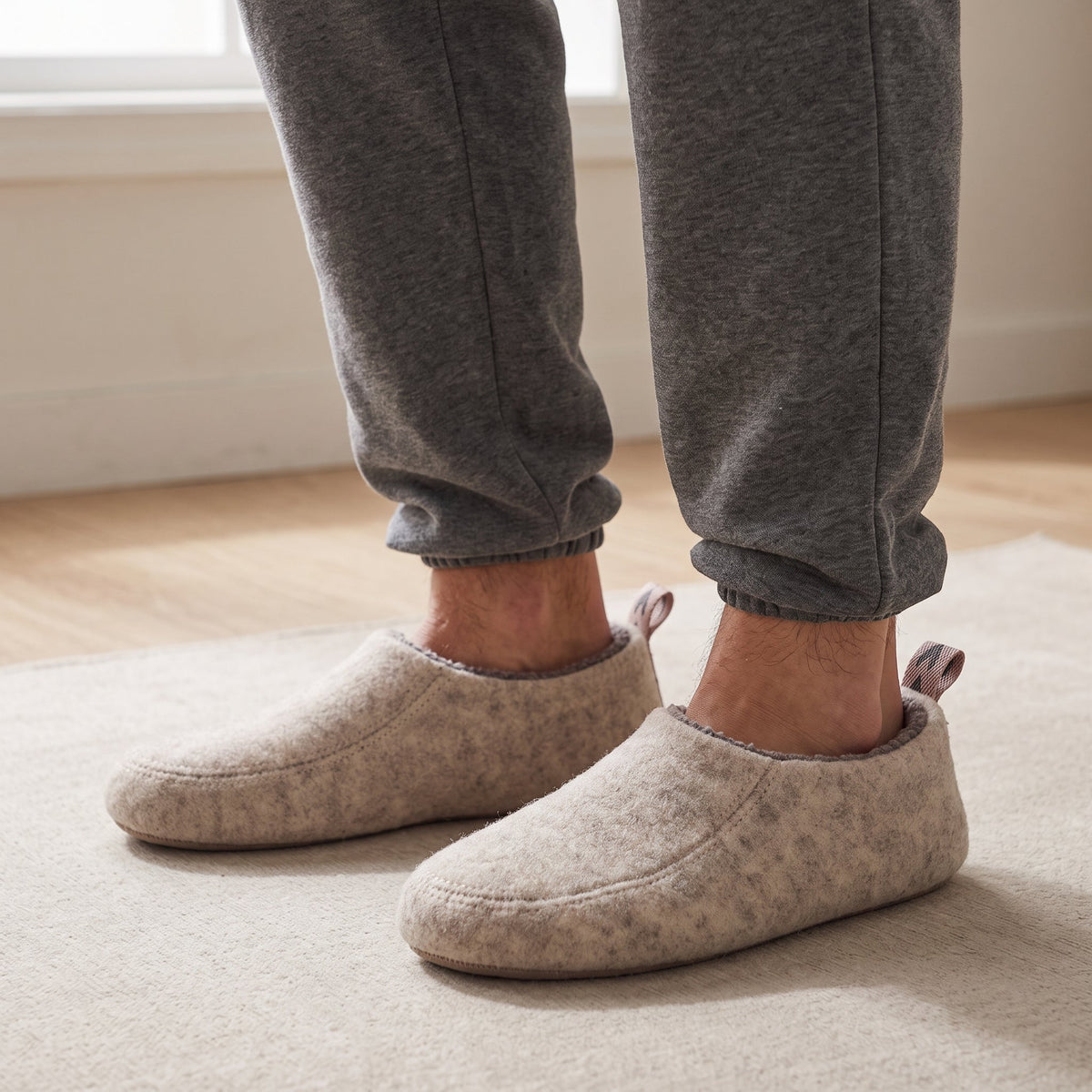 Oliver - Unisex Orthopaedic Slip-On Slippers with Fleece Lining - Slippers - Beige - Sarvento