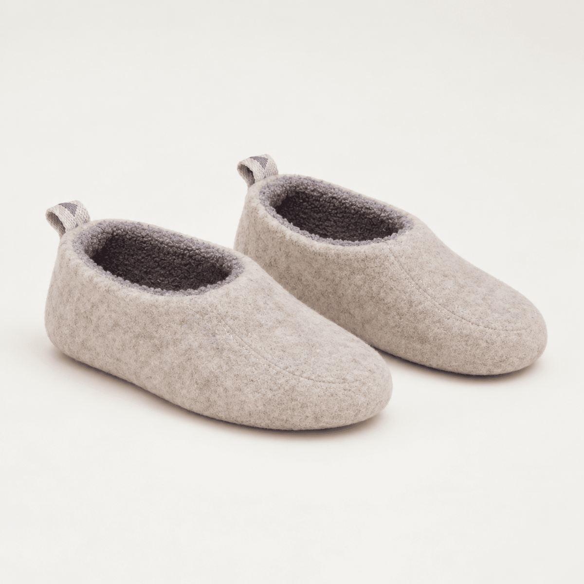 Oliver - Unisex Orthopaedic Slip-On Slippers with Fleece Lining - Slippers - Beige - Sarvento