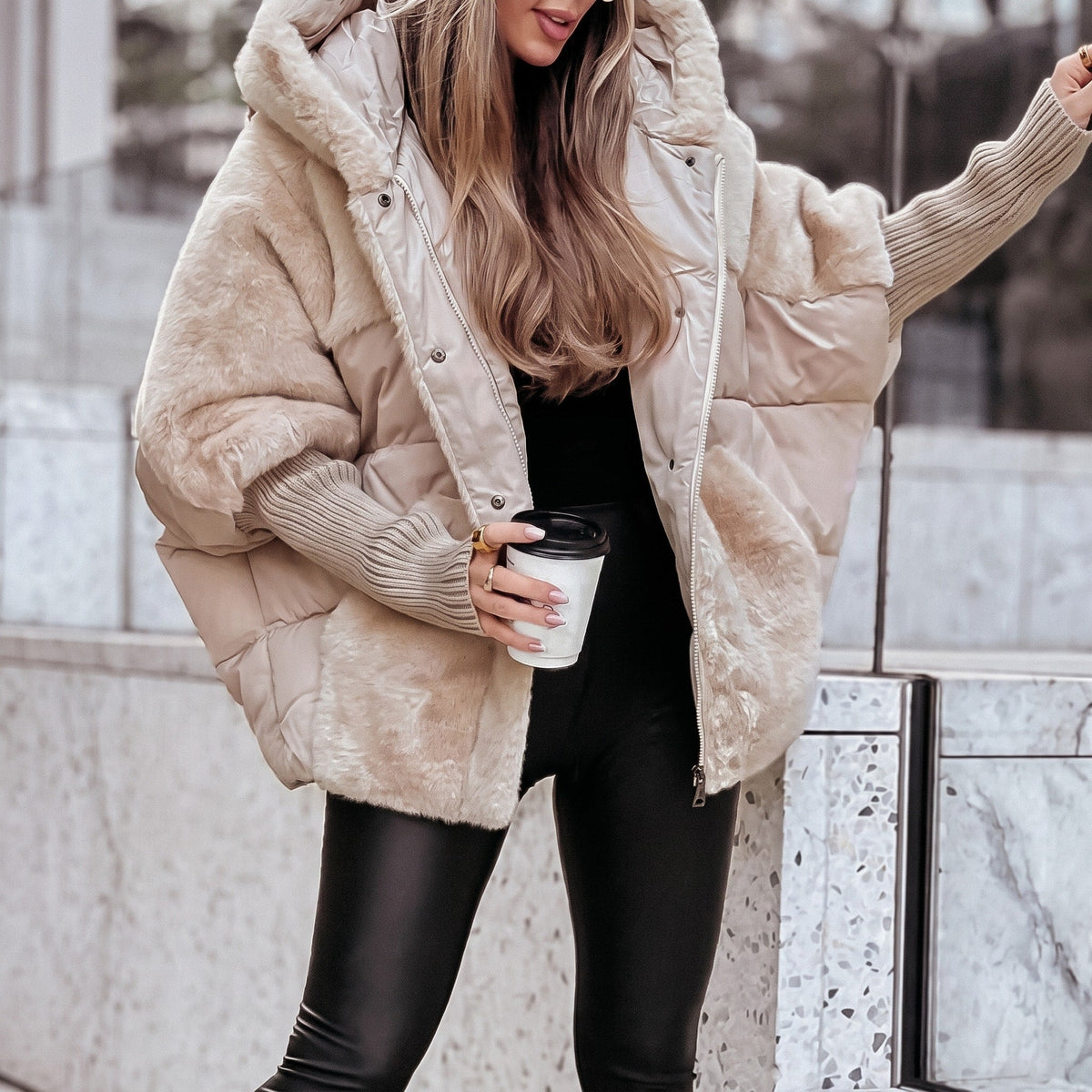 Sophie - Women's Hooded Puffer Jacket with Faux Fur Trim and Zip Closure - Puffer Jacket - Brown - Sarvento