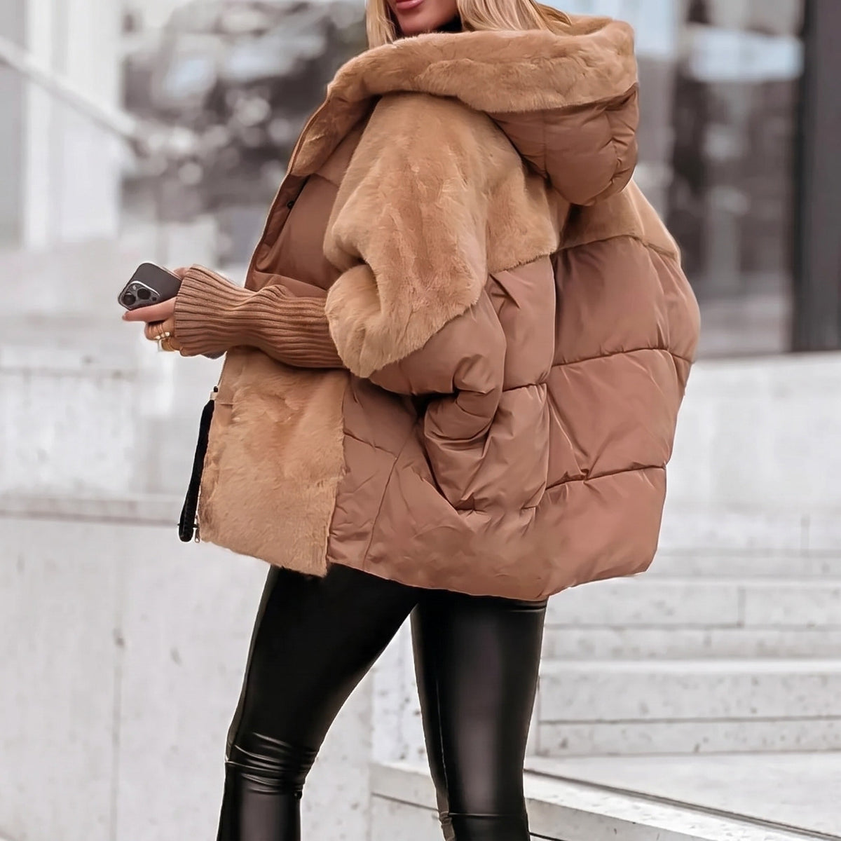 Sophie - Women's Hooded Puffer Jacket with Faux Fur Trim and Zip Closure - Puffer Jacket - Brown - Sarvento