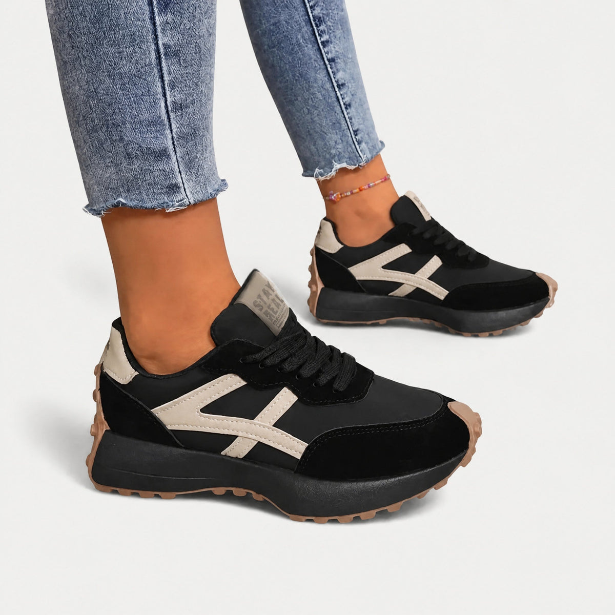 Sophie - Women's Low-Top Lace-Up Sneakers with Contrast Panels - Sneakers - Beige - Sarvento