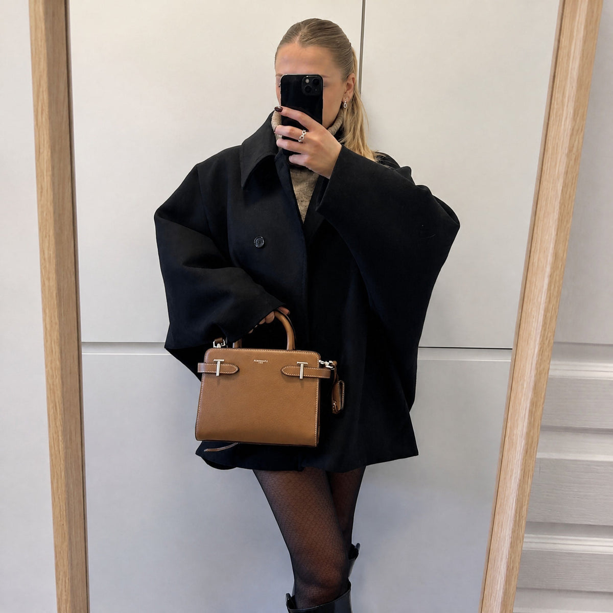 Sophie - Women's Oversized Cropped Wool-Look Jacket with Wide Collar - Coats & Jackets - Black - Parker&Brooks