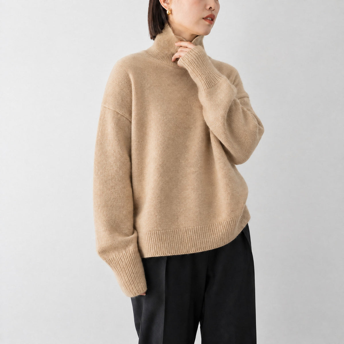 Sophie - Women's Oversized Fit Turtleneck Sweater with Ribbed Cuffs - Sweaters - Khaki - Parker&Brooks