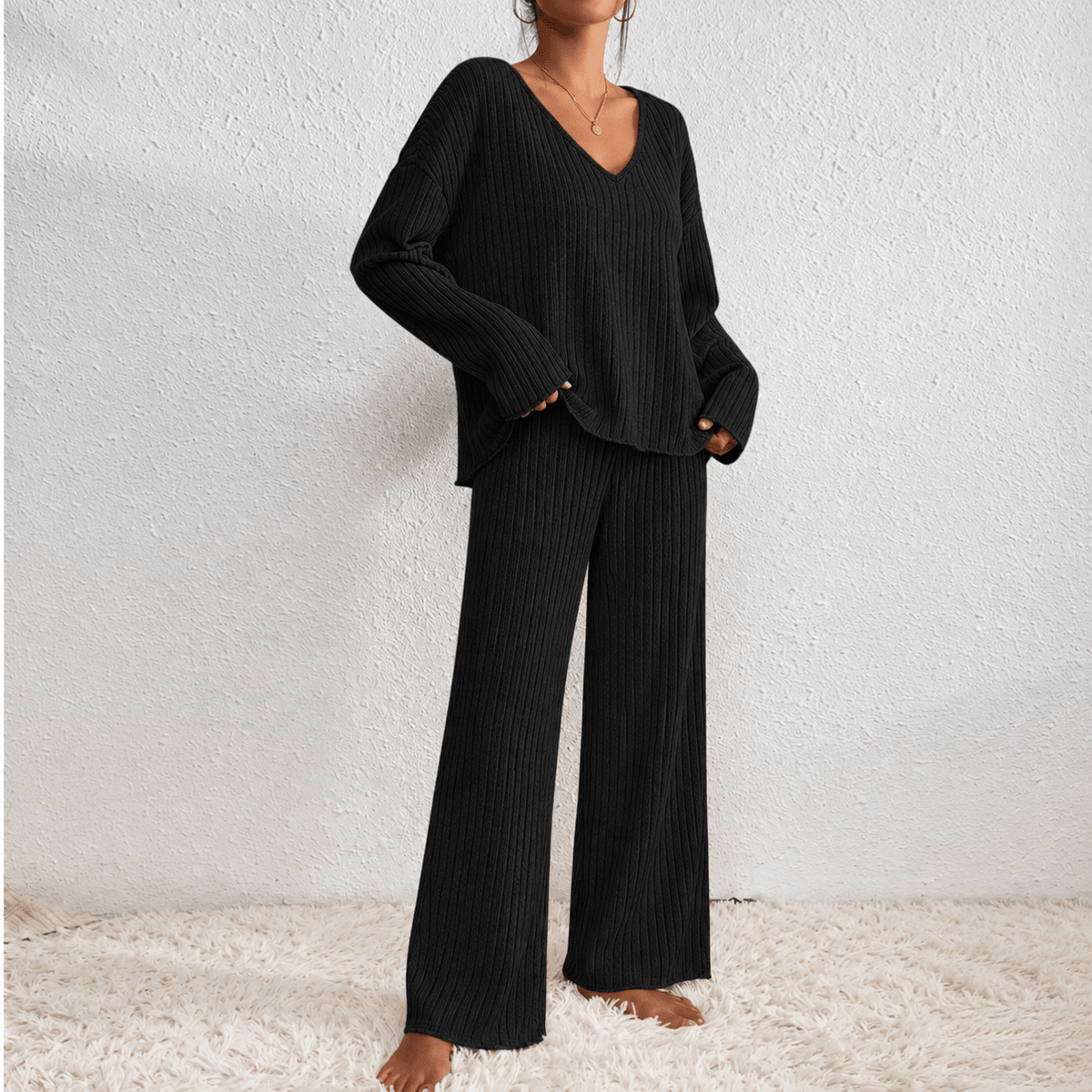 Sophie – Women’s Relaxed Fit V-Neck Ribbed Lounge Set with Wide-Leg Trousers - Loungewear Sets - Black - Sarvento