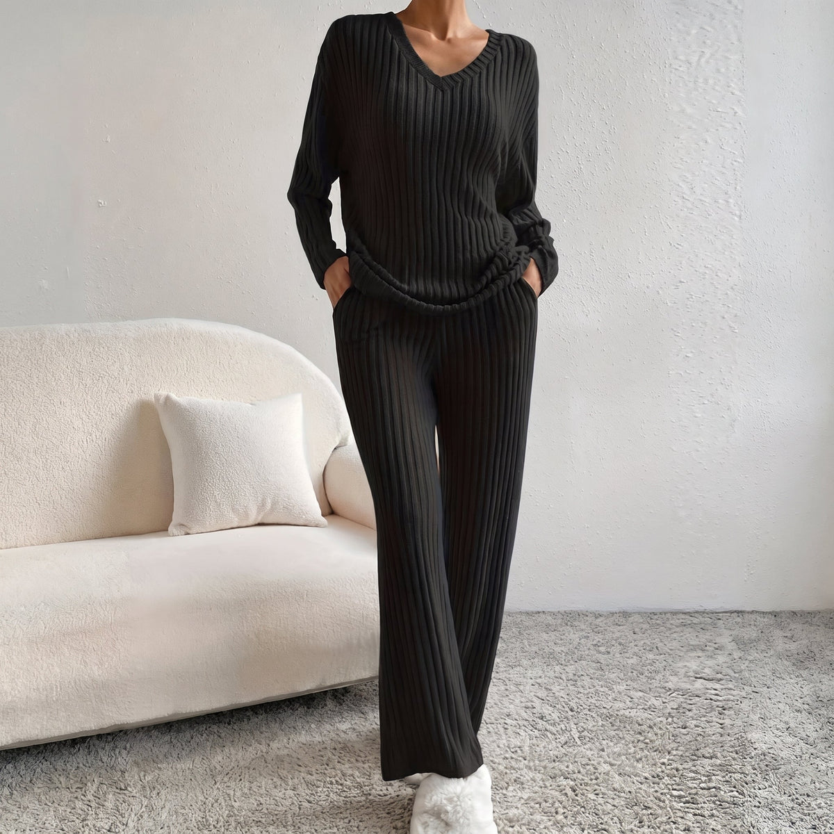 Sophie - Women's Ribbed V-Neck Sweater Wide-Leg Trouser Set - Loungewear Sets - Black - Sarvento
